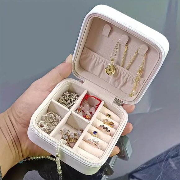 Small PU Leather Jewelry Box Portable Travel Jewelry Ornaments Storage. - Picture 5 of 7